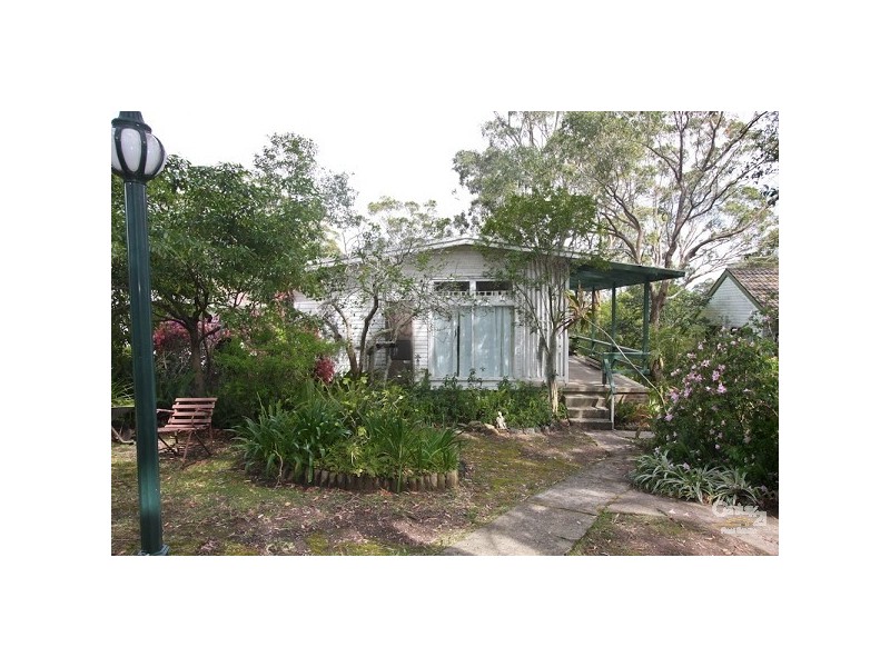 20 Victoria Crescent, New Lambton Heights NSW 2305