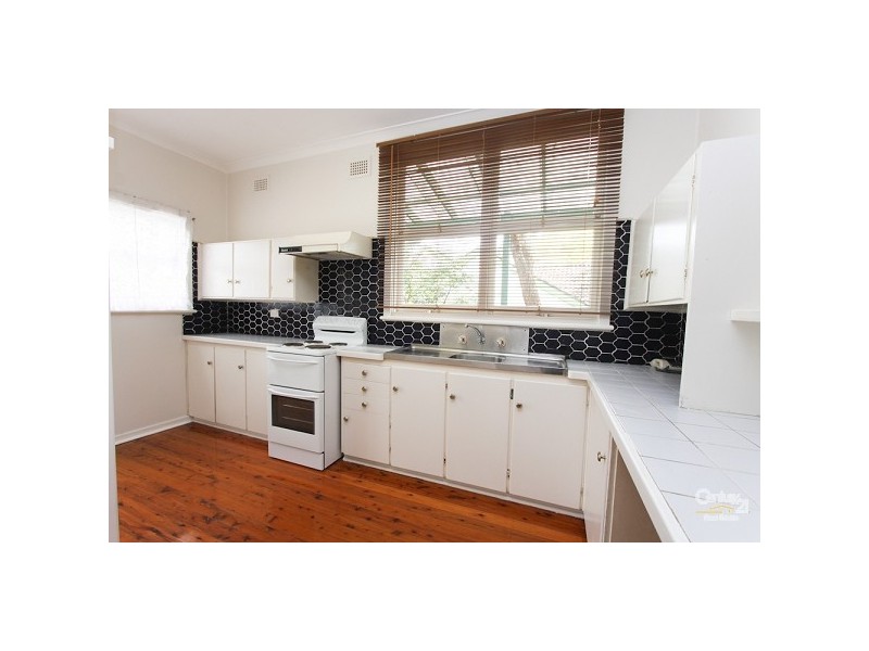 20 Victoria Crescent, New Lambton Heights NSW 2305