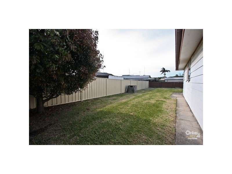 49 Maude Street, Belmont NSW 2280