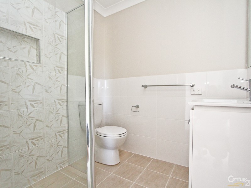 11 John Darling Avenue, Belmont North NSW 2280