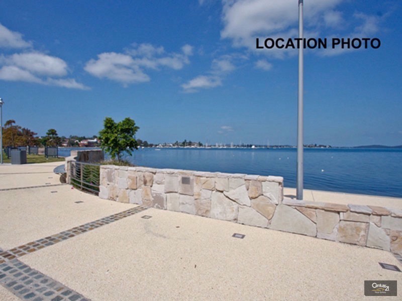 11 John Darling Avenue, Belmont North NSW 2280