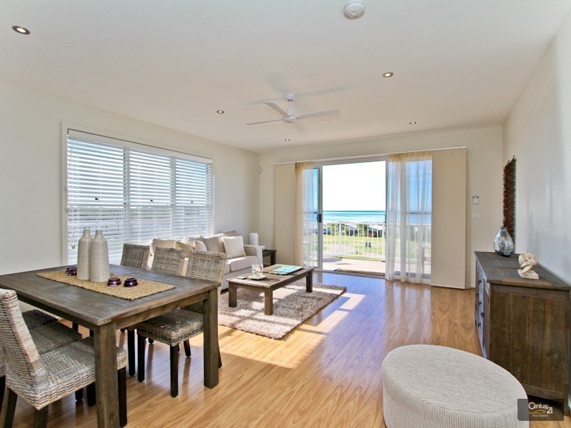 7 Mawson Close, Caves Beach NSW 2281