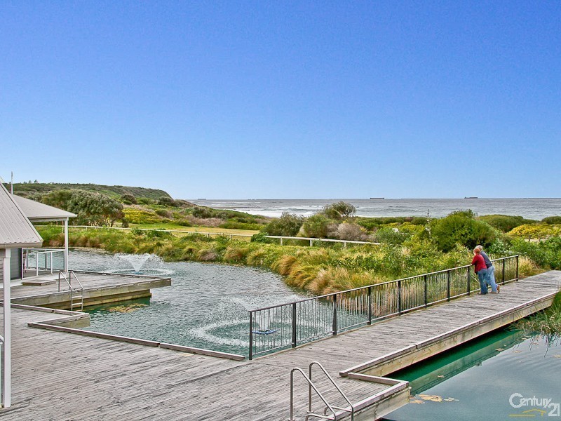 7 Mawson Close, Caves Beach NSW 2281