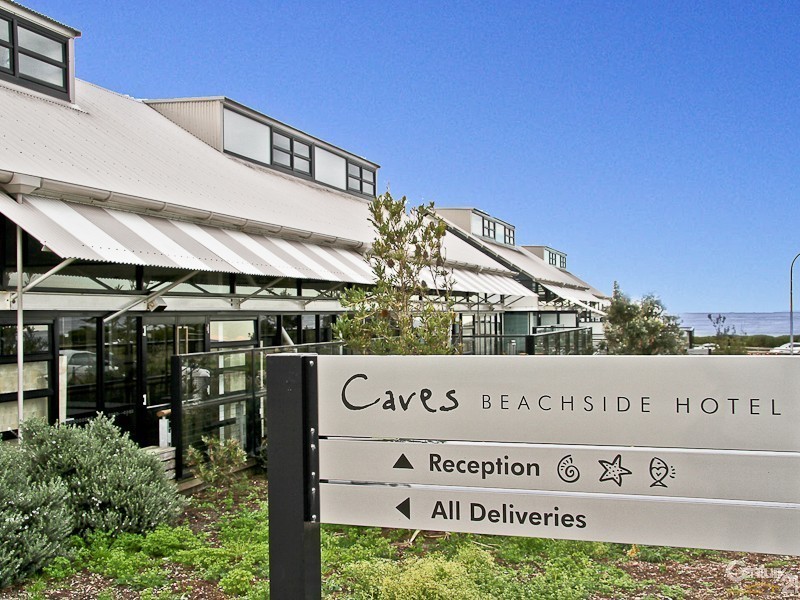 7 Mawson Close, Caves Beach NSW 2281