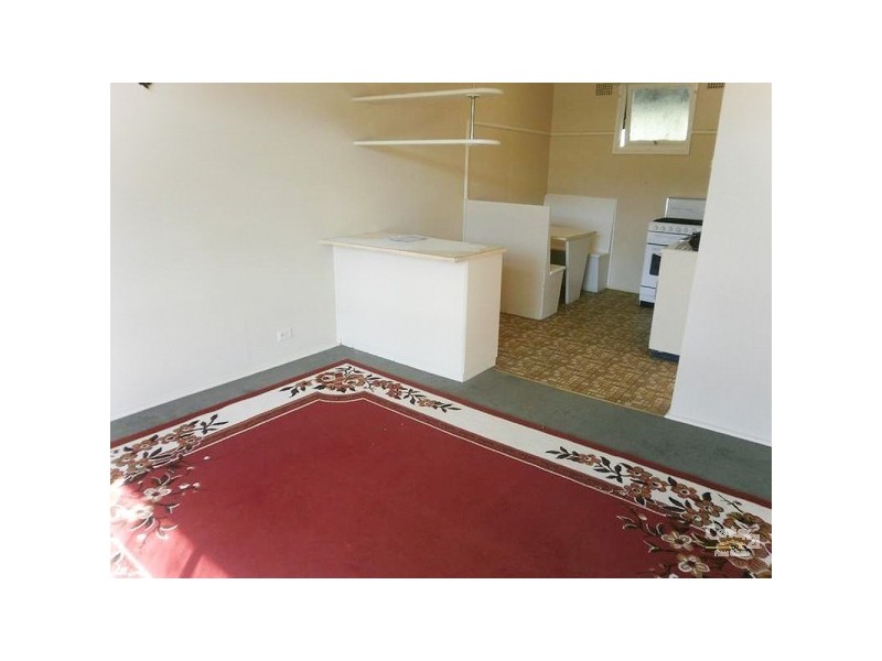 2/13 Kuranda Crescent, Kotara NSW 2289