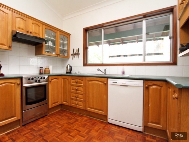 1 Gayton Close, Warners Bay NSW 2282