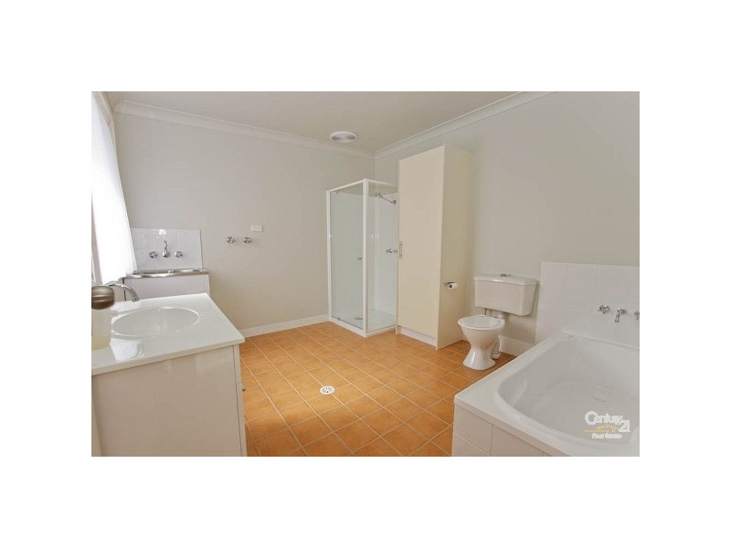 2 Thomas Street, Mayfield NSW 2304