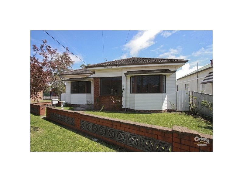 2 Thomas Street, Mayfield NSW 2304