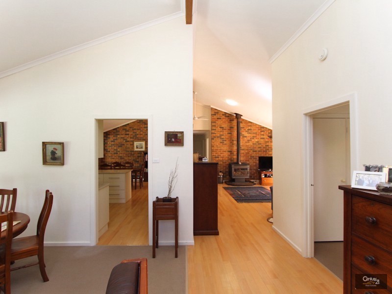 11 Clare Close, Eleebana NSW 2282