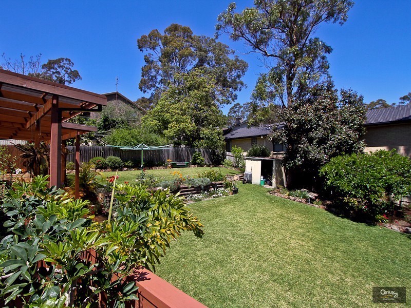 10 Lurnea Crescent, Valentine NSW 2280