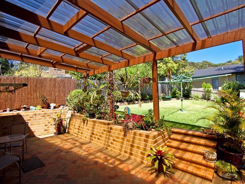 10 Lurnea Crescent, Valentine NSW 2280