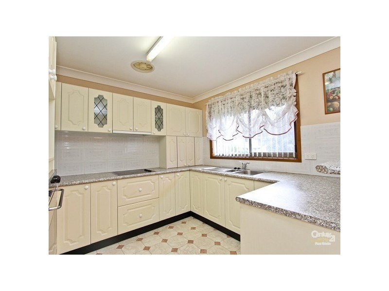 12 Seaview Close, Eleebana NSW 2282