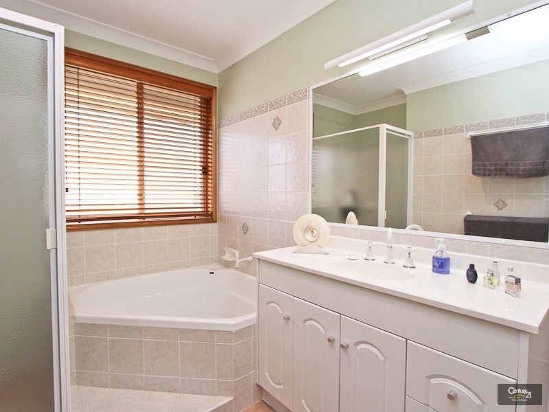 64 John Fisher Road, Belmont North NSW 2280