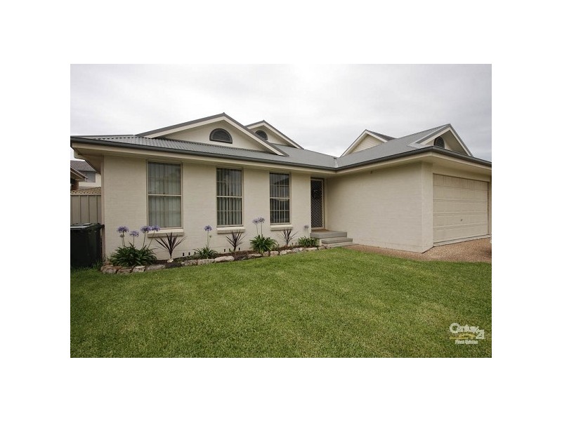 6 Wildwood Way, Valentine NSW 2280