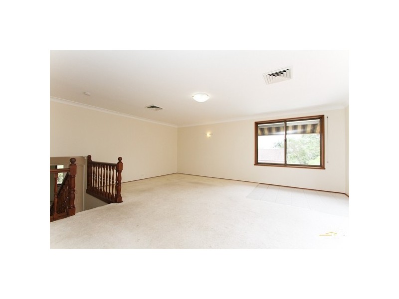 5 Rothglen Close, Valentine NSW 2280