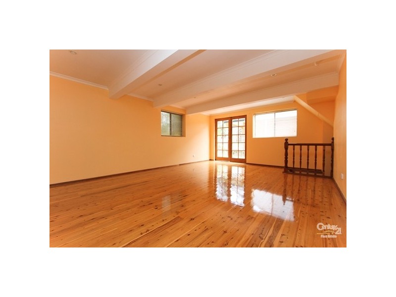 5 Rothglen Close, Valentine NSW 2280