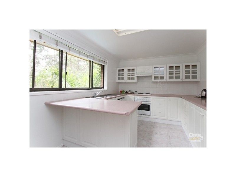 5 Rothglen Close, Valentine NSW 2280