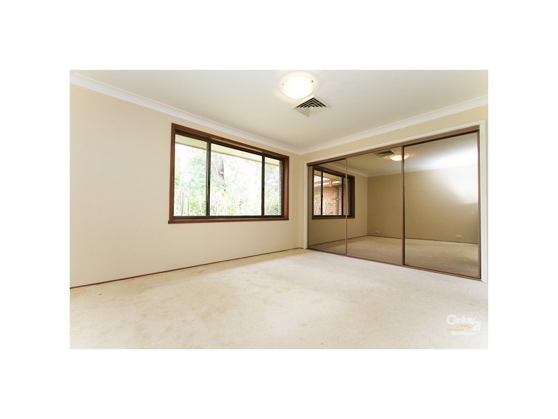 5 Rothglen Close, Valentine NSW 2280