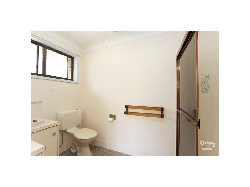 5 Rothglen Close, Valentine NSW 2280