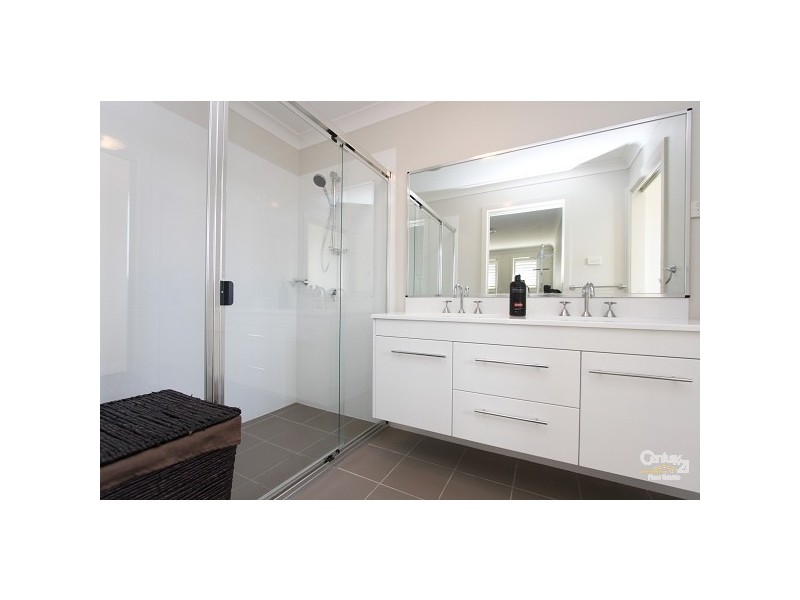 26 John Darling Avenue, Belmont North NSW 2280