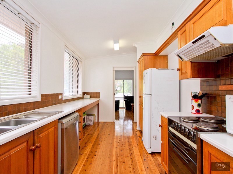 15 Werona Crescent, Valentine NSW 2280