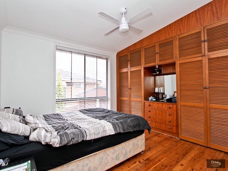 15 Werona Crescent, Valentine NSW 2280