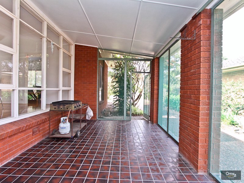 15 Werona Crescent, Valentine NSW 2280