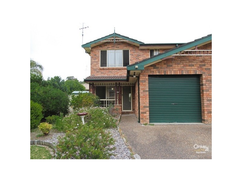 1/8 Excalibur Parade, Valentine NSW 2280