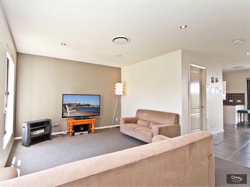 10/348 Pacific Highway, Belmont North NSW 2280