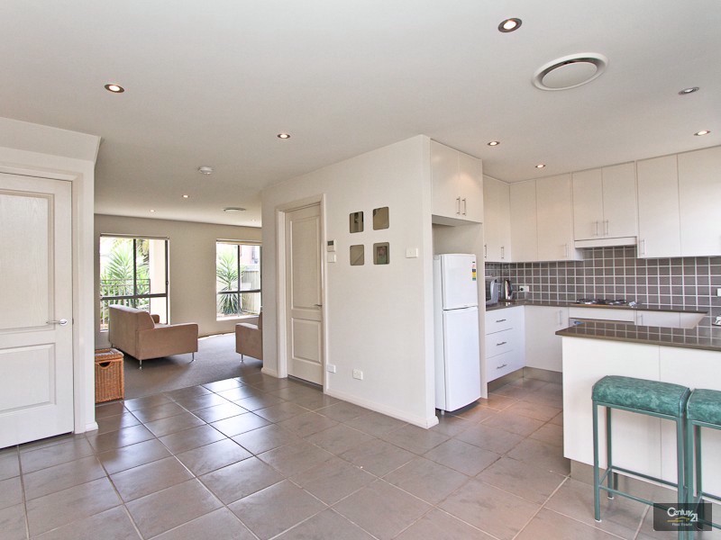 10/348 Pacific Highway, Belmont North NSW 2280