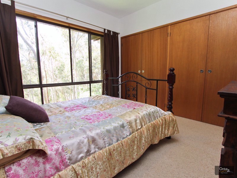 8 Robertson Road, Valentine NSW 2280