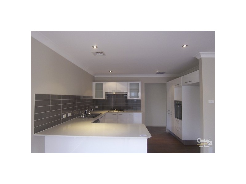 27 The Hill, Valentine NSW 2280