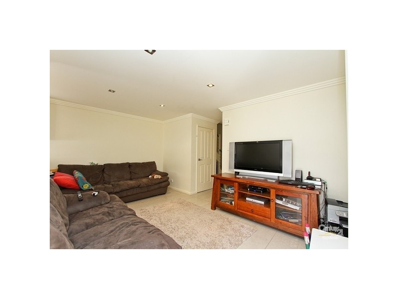 2 Jean Street, Belmont NSW 2280