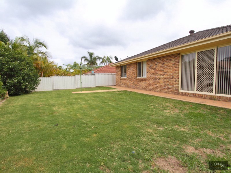 10 Monarch Crescent, Valentine NSW 2280