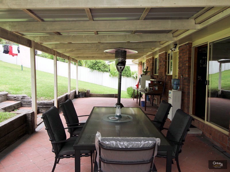 30 Suffolk Drive, Valentine NSW 2280