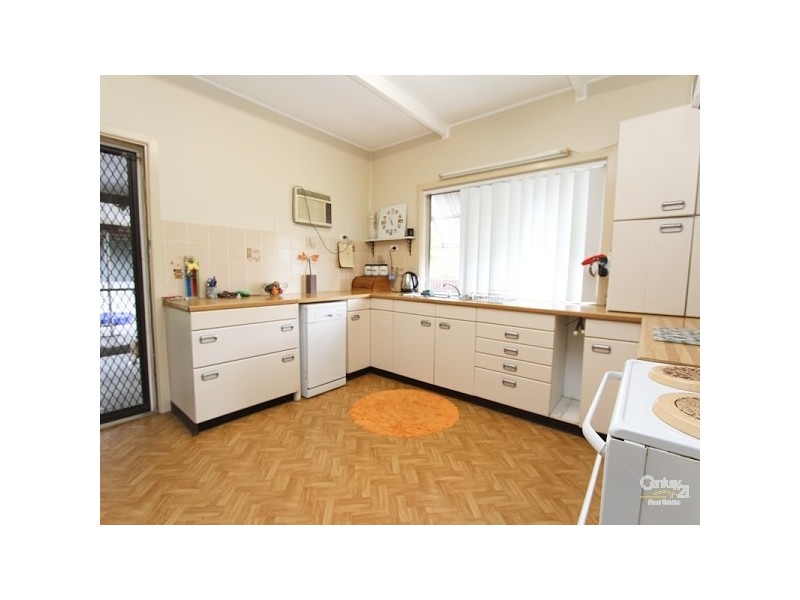 24 Bonarius Street, Warners Bay NSW 2282