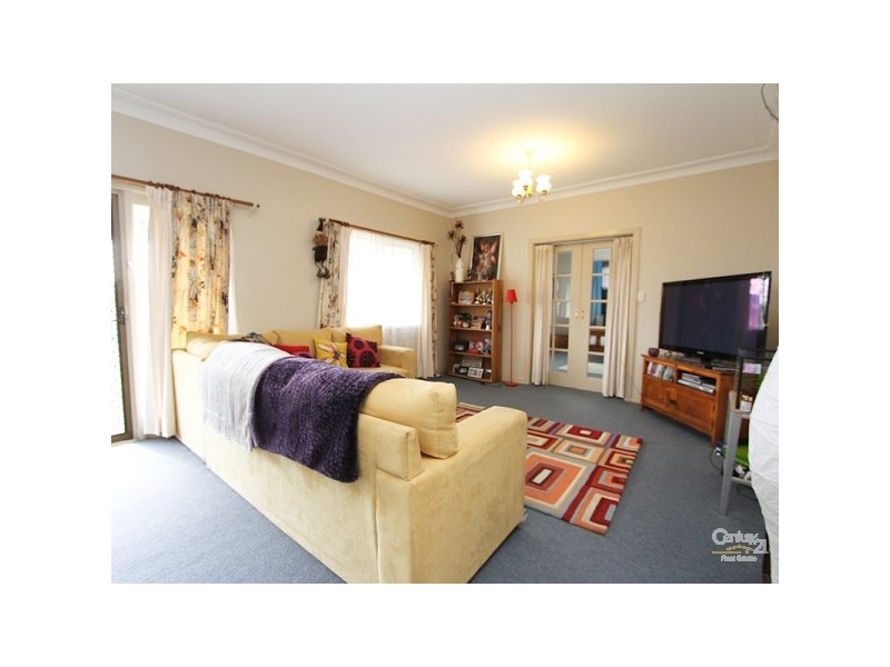 24 Bonarius Street, Warners Bay NSW 2282