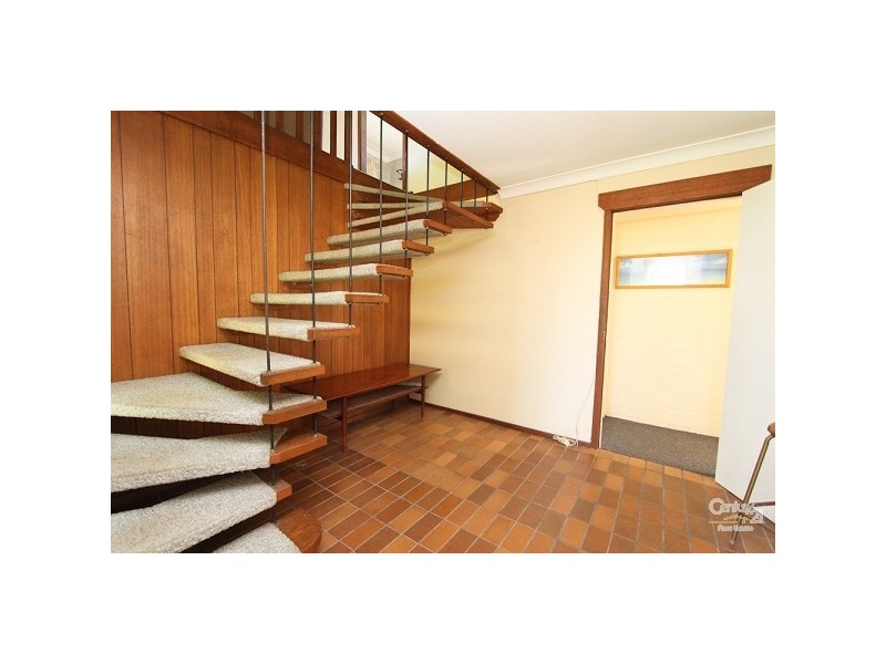 2 Keira Close, Valentine NSW 2280