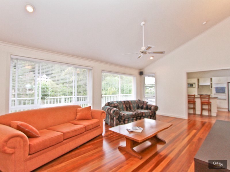 6 Hambelton Court, Valentine NSW 2280