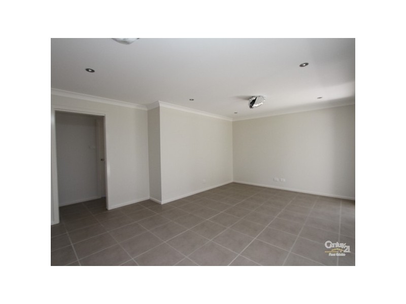 32 John Darling Avenue, Belmont North NSW 2280