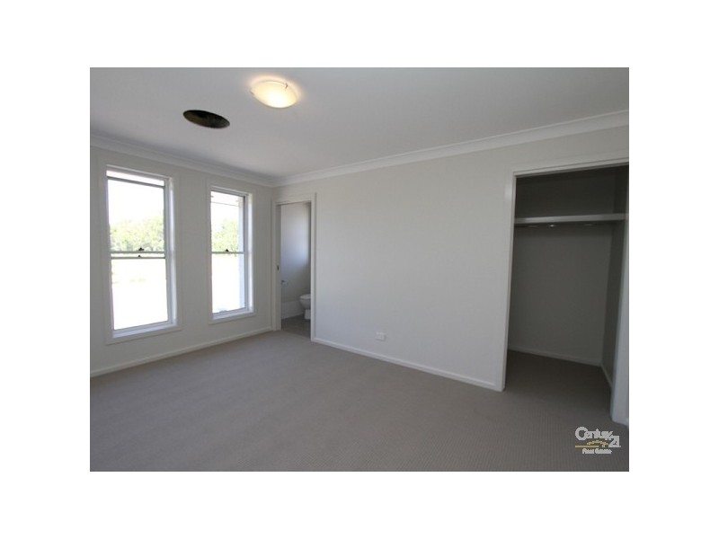 32 John Darling Avenue, Belmont North NSW 2280