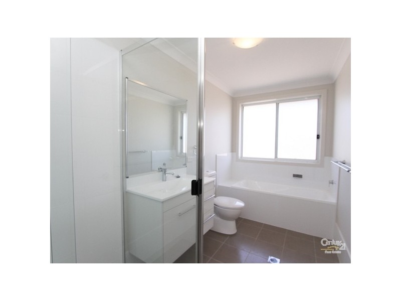 32 John Darling Avenue, Belmont North NSW 2280