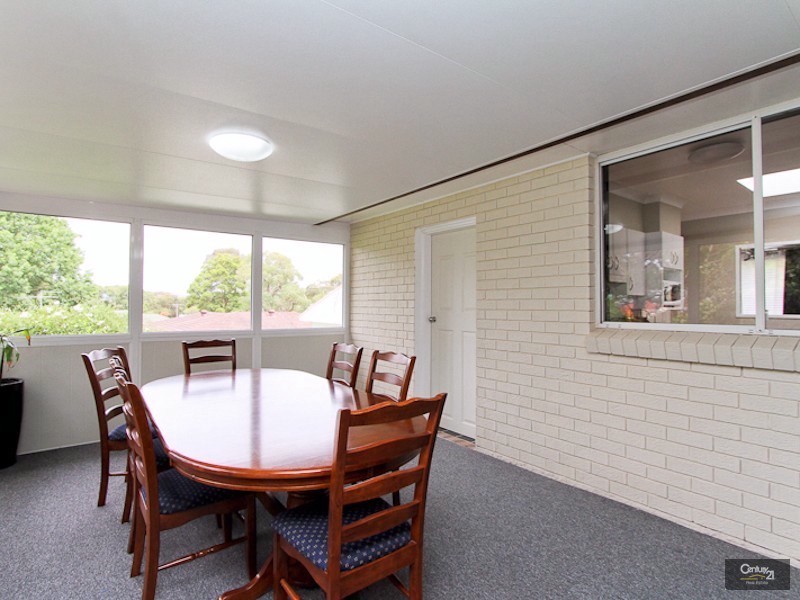 4 Terone Close, Warners Bay NSW 2282