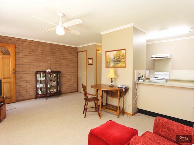 2/50 Allambee Place, Valentine NSW 2280