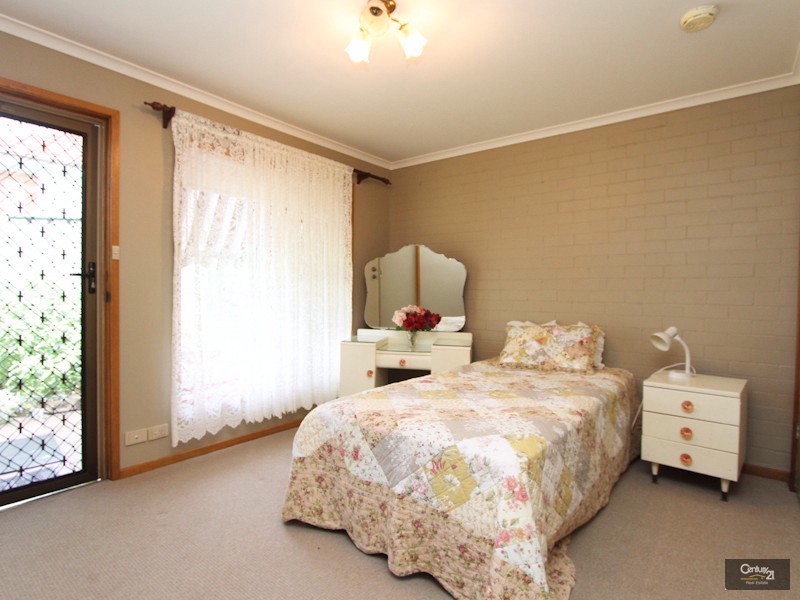 2/50 Allambee Place, Valentine NSW 2280