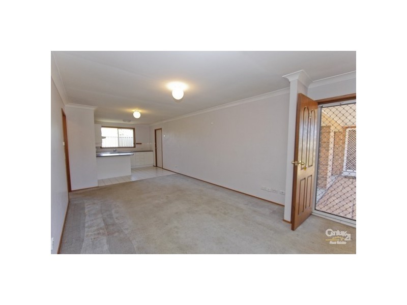 2/8 Dudley Road, Charlestown NSW 2290