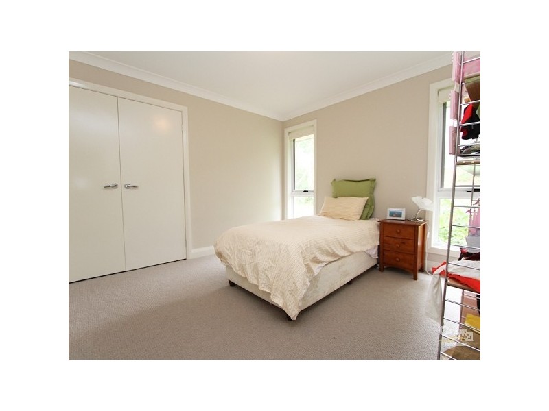 5 Lurnea Crescent, Valentine NSW 2280