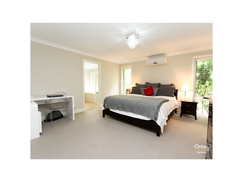 5 Lurnea Crescent, Valentine NSW 2280