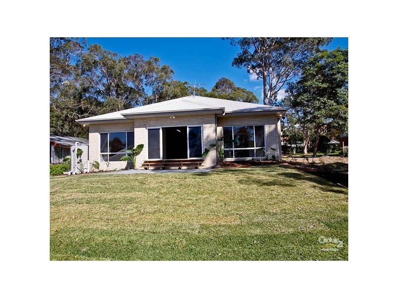 5 Lurnea Crescent, Valentine NSW 2280