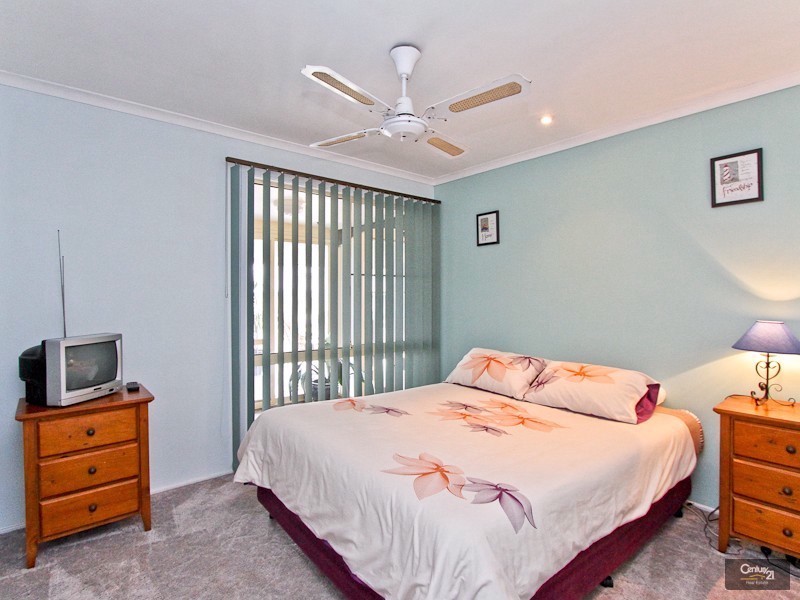 43 The Esplanade, Caves Beach NSW 2281